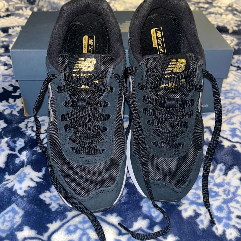 New Balance 515 Black/Gold sneakers size W6.5/M5